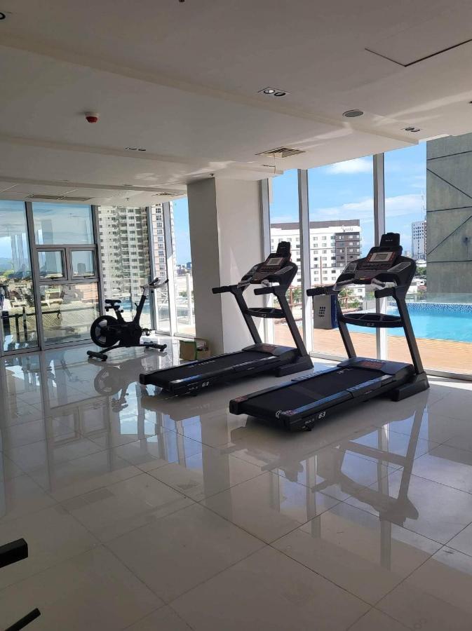Hola! Condotel @ Inspiria Davao City Kültér fotó